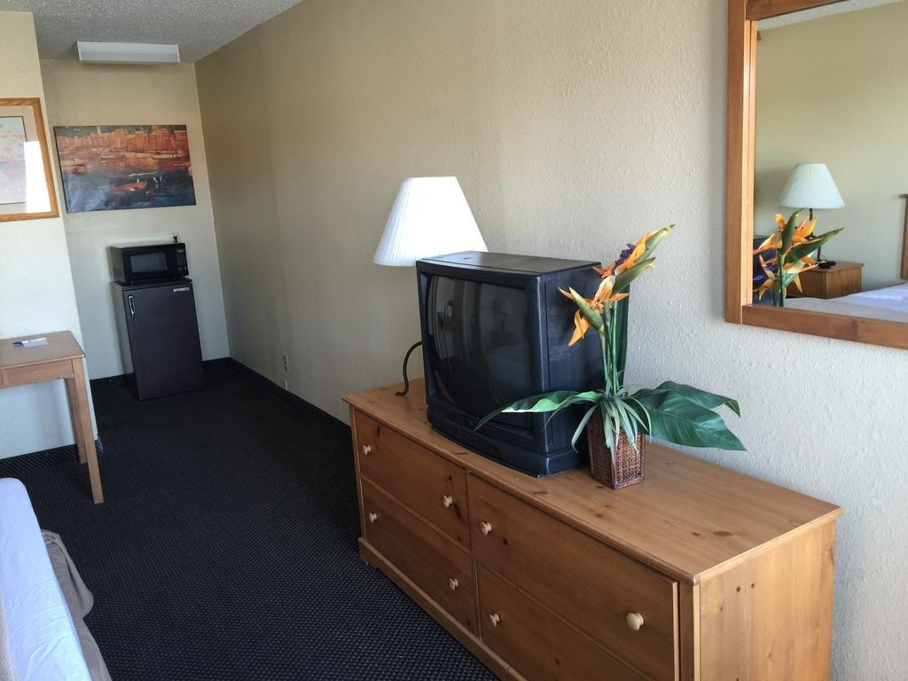 Americas Best Value Inn-Henderson/Lake Mead Room photo